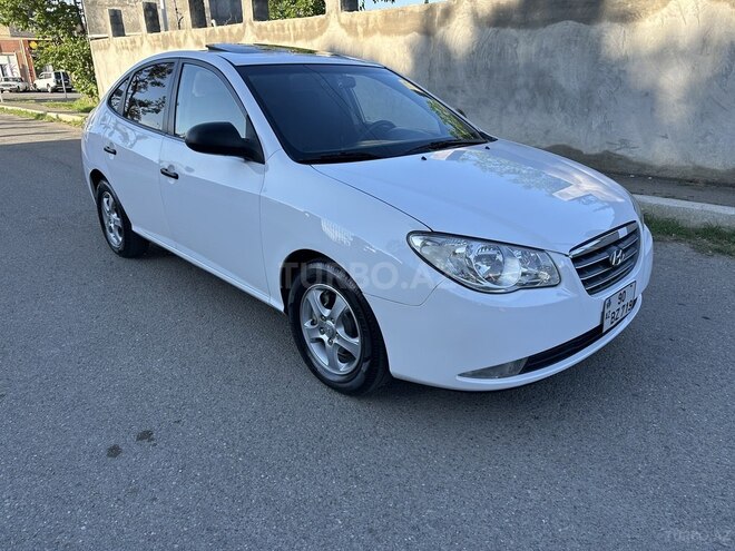 Hyundai Elantra-3