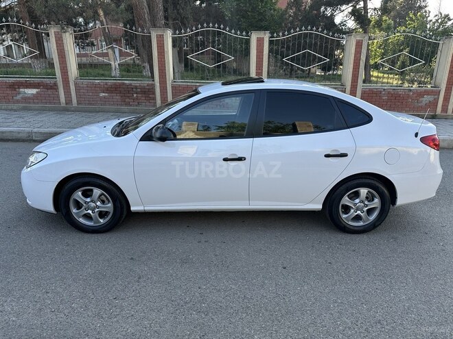 Hyundai Elantra-8