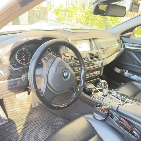 BMW 525-13