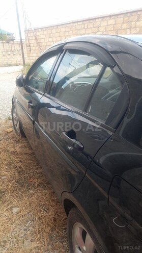 Hyundai Accent-2
