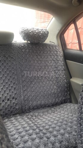 Hyundai Accent-5
