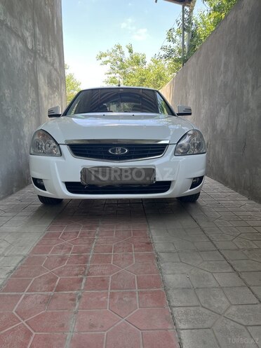 LADA (VAZ) Priora-1