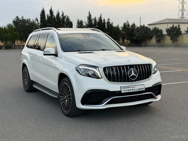 Mercedes GL 550 4MATIC-2