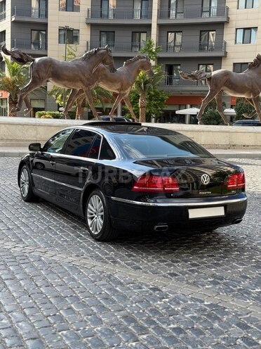 Volkswagen Phaeton-8
