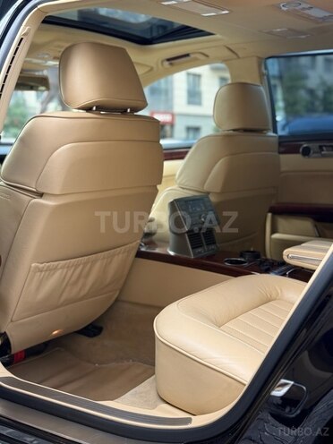 Volkswagen Phaeton-14