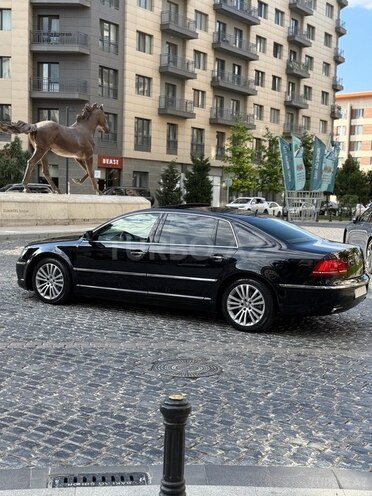 Volkswagen Phaeton-6