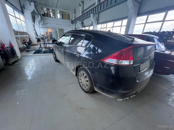 Honda Insight-3