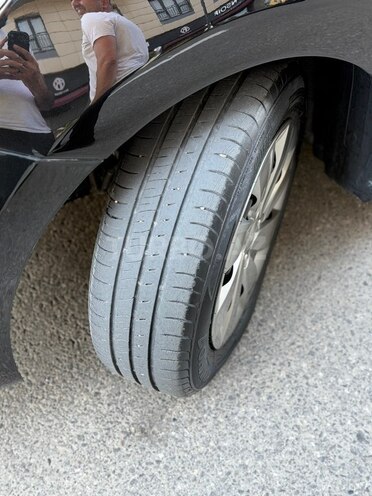 Kia Rio-16