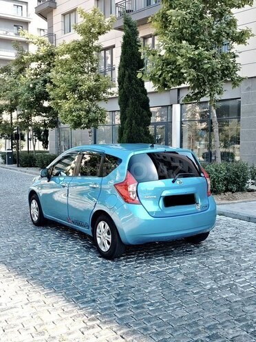 Nissan Note-2