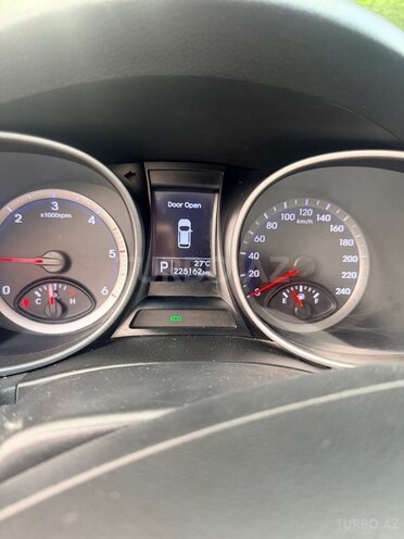Hyundai Santa Fe-14