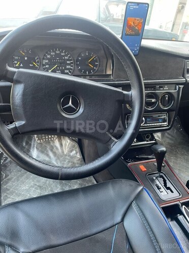 Mercedes 190-5