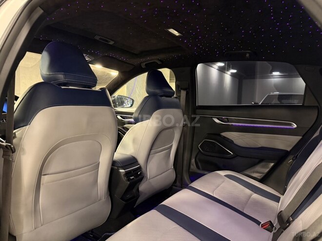 Geely Emgrand-12