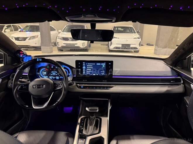 Geely Emgrand-17