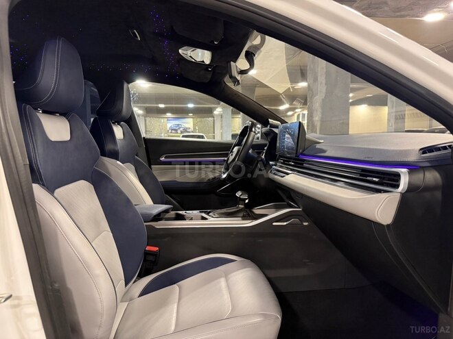 Geely Emgrand-13