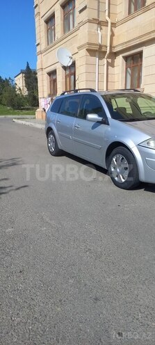Renault Megane-2