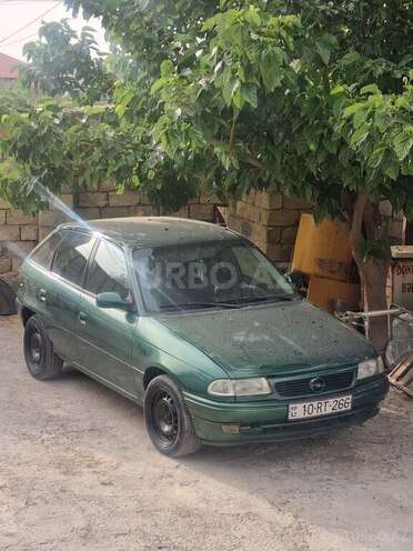 Opel Astra-11