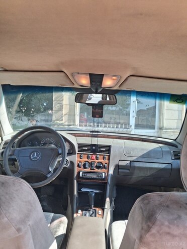 Mercedes C 180-3