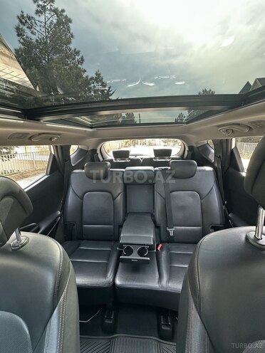 Hyundai Santa Fe-4