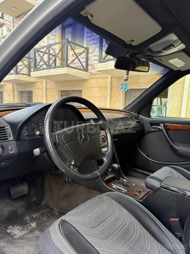 Mercedes C 240-8