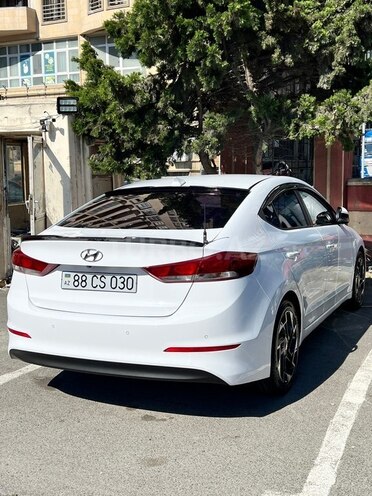 Hyundai Avante-2