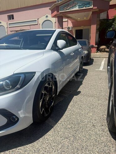 Hyundai Avante-4