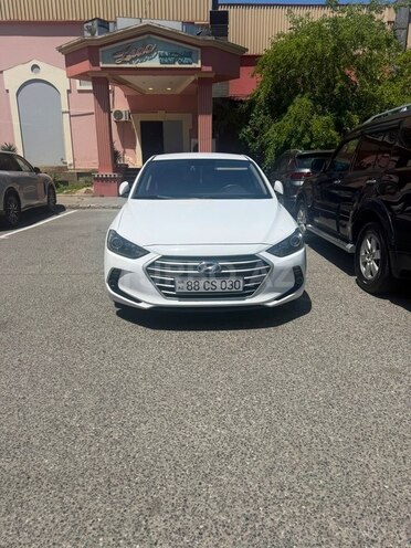 Hyundai Avante-1