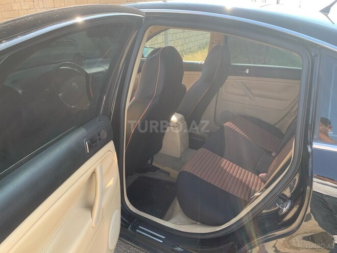 Volkswagen Passat-4