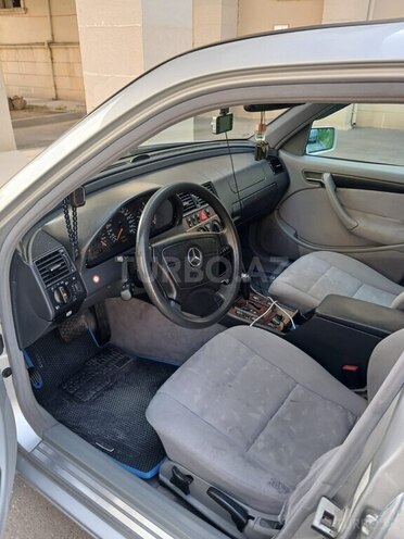 Mercedes C 240-9
