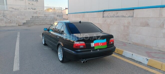 BMW 523-4