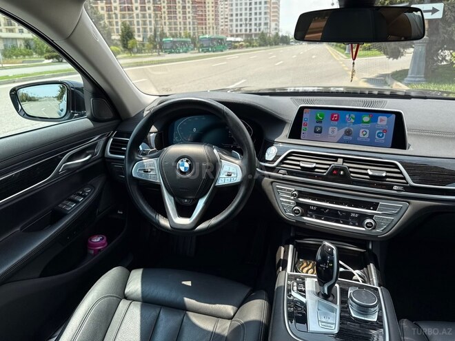 BMW 740-11