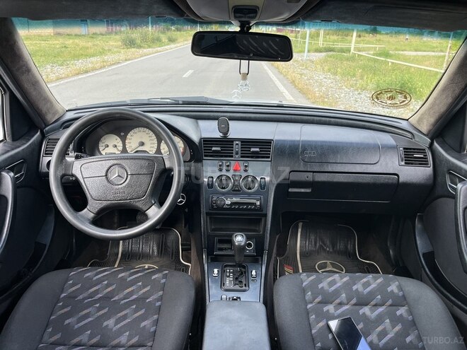 Mercedes C 180-10