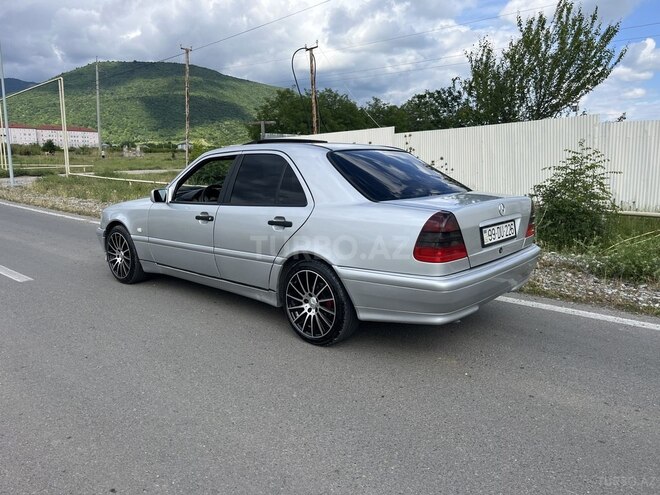 Mercedes C 180-17