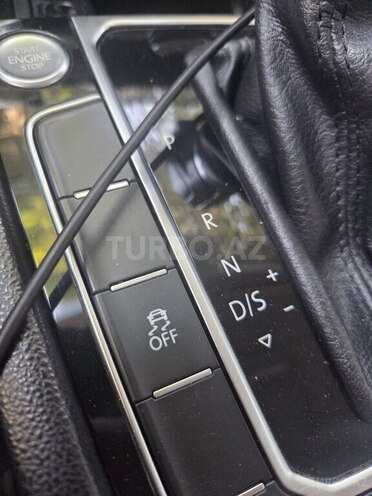 Volkswagen Passat-2
