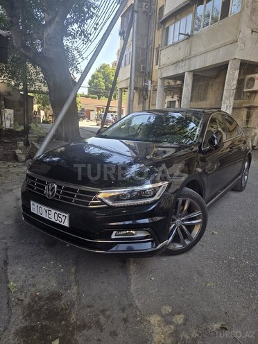 Volkswagen Passat-1