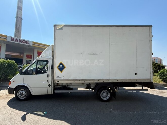 Ford Transit-5