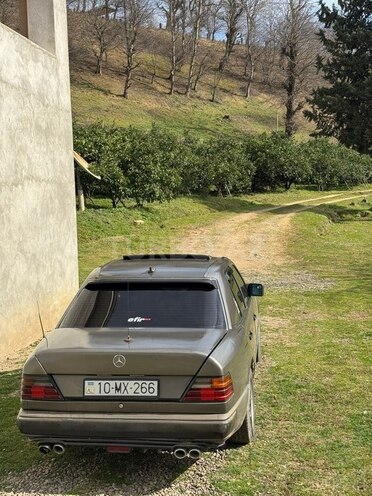 Mercedes 300 D-5