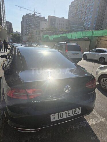 Volkswagen Passat-8