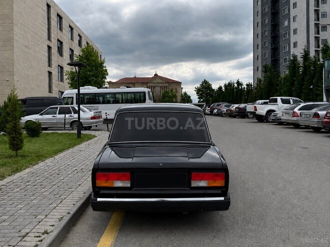 LADA (VAZ) 2107-2