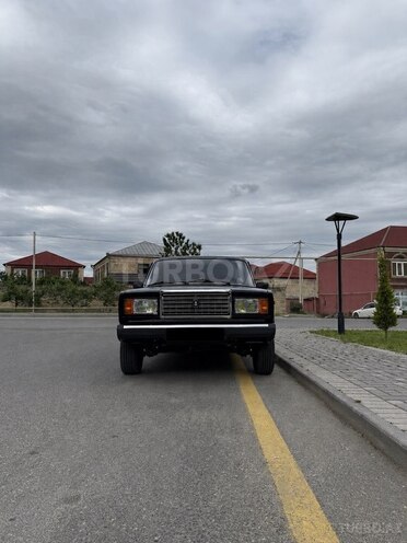 LADA (VAZ) 2107-1