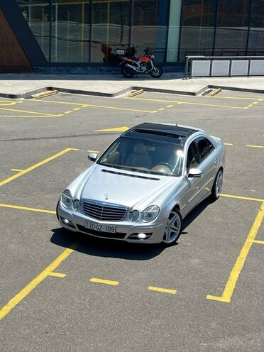 Mercedes E 280 4MATIC-2