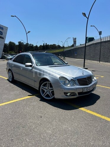Mercedes E 280 4MATIC-3