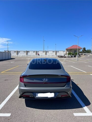 Hyundai Sonata-2