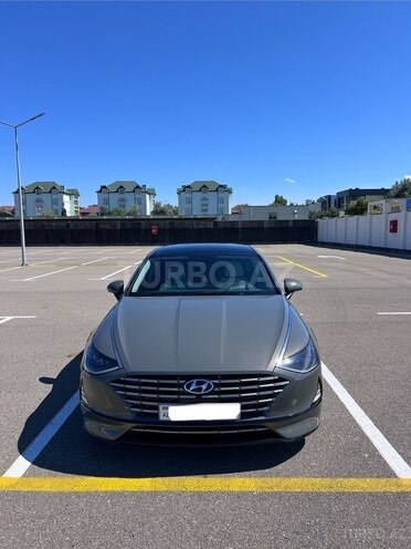 Hyundai Sonata-1
