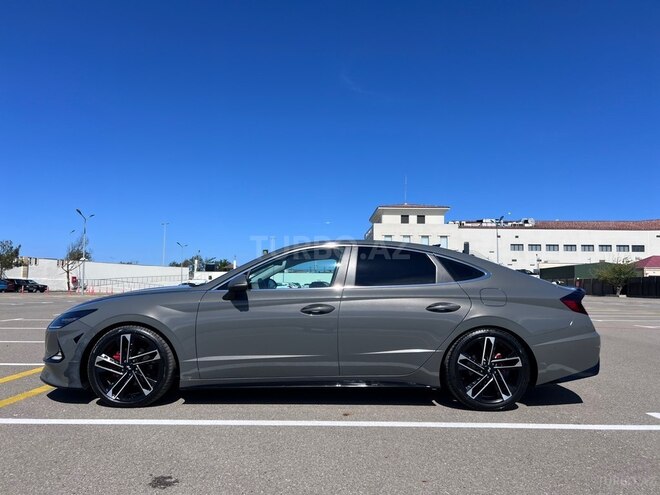 Hyundai Sonata-5