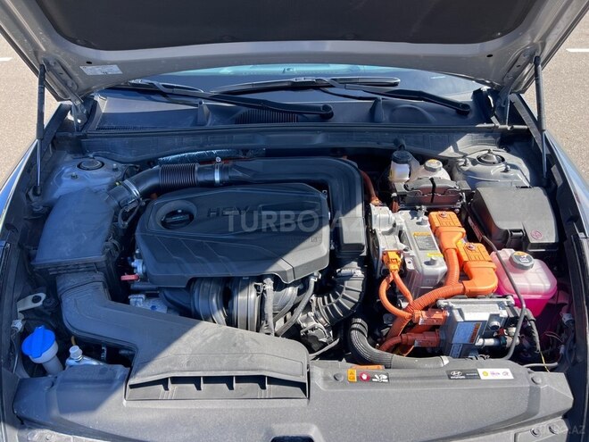 Hyundai Sonata-21
