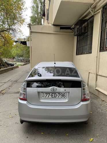 Toyota Prius-2