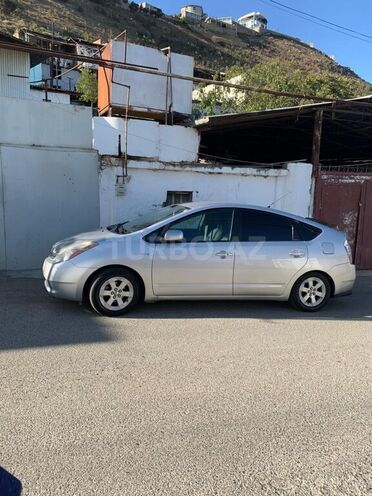 Toyota Prius-17