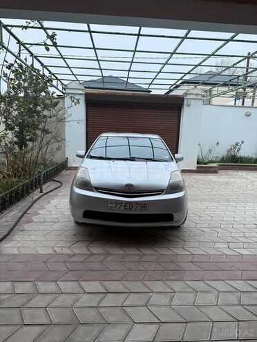Toyota Prius-10