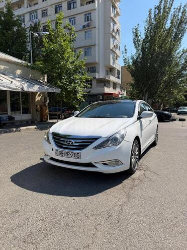 Hyundai Sonata-1