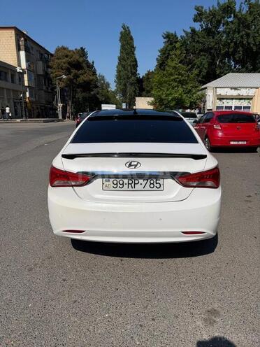 Hyundai Sonata-3